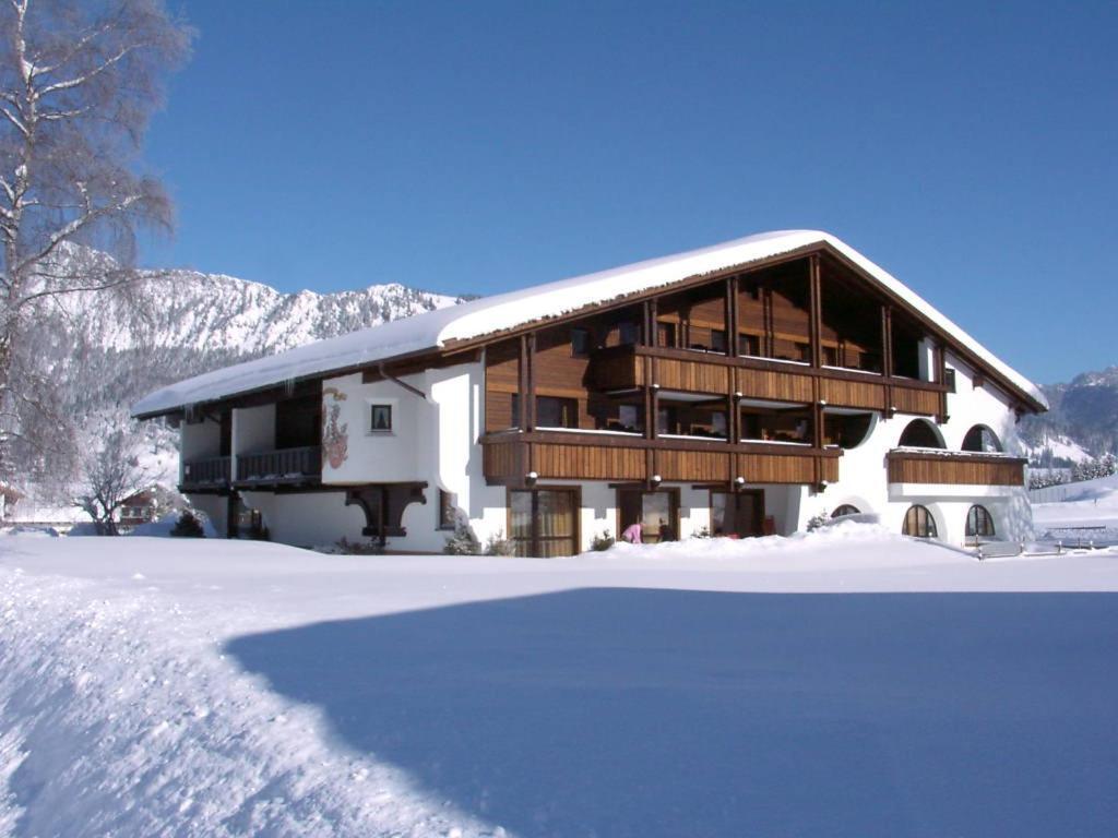 Landhaus Schnoeller Tannheim Exteriör bild